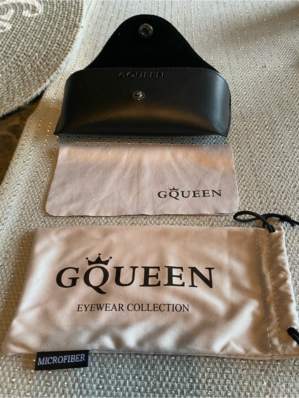 GQueen Black Leather Eyeglass Case with Black Microfiber Pouch